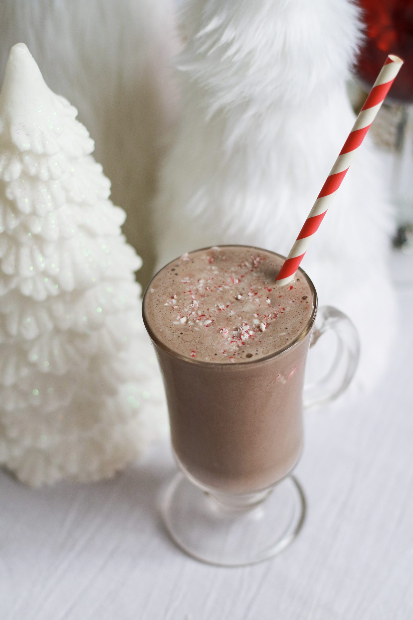 peppermint chocolate protein smoothie