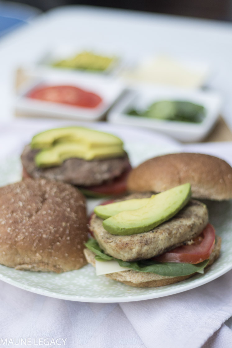 This recipe is for healthy turkey burgers with avocado, tomato, spinach leaves and swiss cheese,, a favorite for kids and adults. Click here now for the recipe! #turkeyburgers #healthyrecipes #avocadoburger #grilledturkeyburger