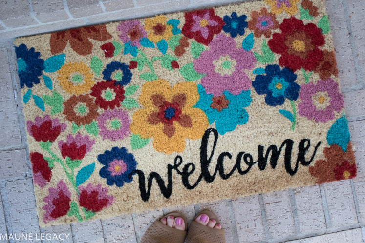 Arkansas lifestyle blogger, Jennifer from Maune Legacy, shares affordable home essentials to help complete a space. From accent pillows to fresh towels, click here to see them all!