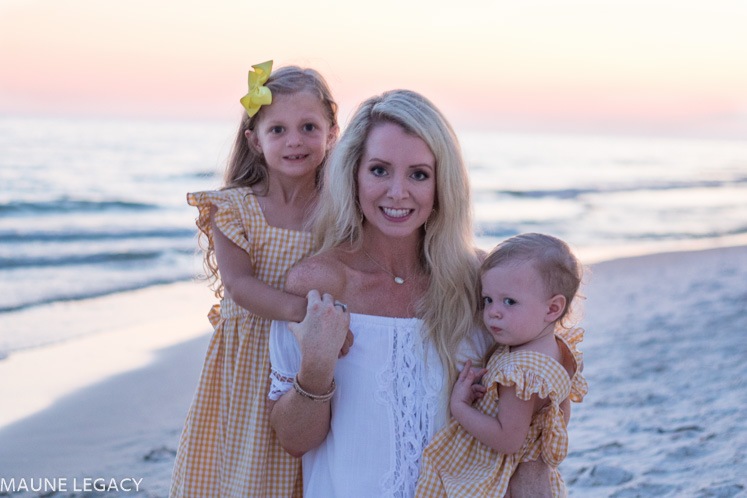 Arkansas lifestyle blogger, Jennifer from Maune Legacy, shares a Gulf Shores Family Vacation guide. Click here for the must-see family activities!