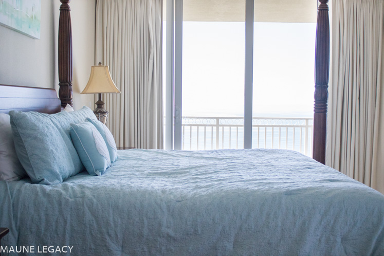 Arkansas lifestyle blogger, Jennifer from Maune Legacy, shares a Gulf Shores Family Vacation guide. Click here for the must-see family activities!
