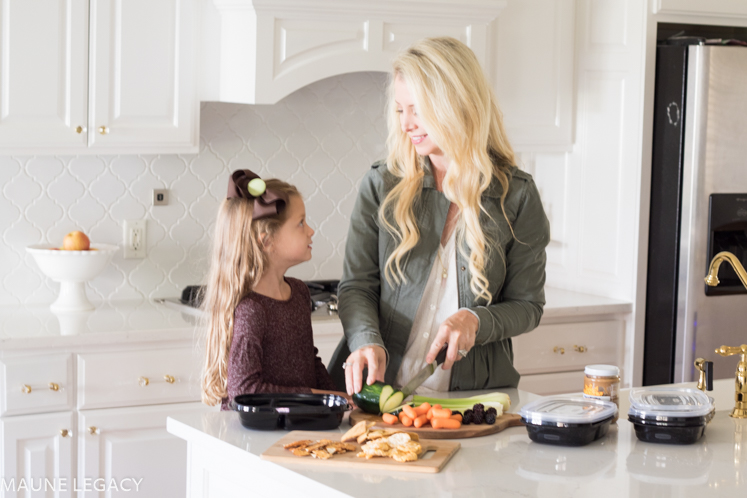 Arkansas lifestyle blogger, Jennifer from Maune Legacy, shares healthy lunch box ideas to get your child through the week. Click for the meal plan!