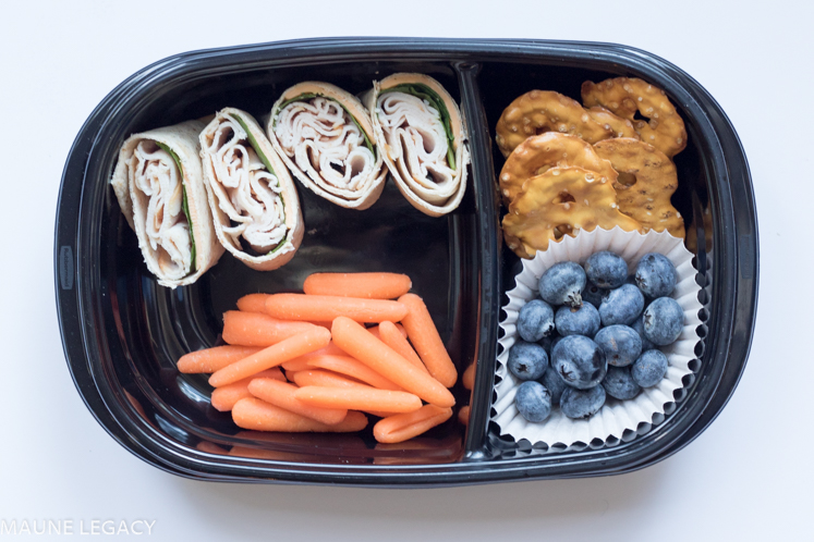 Arkansas lifestyle blogger, Jennifer from Maune Legacy, shares healthy lunch box ideas to get your child through the week. Click for the meal plan!