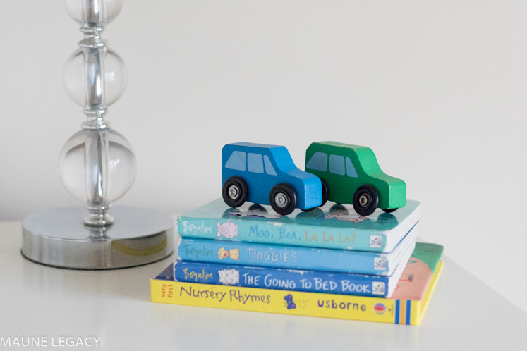 Arkansas lifestyle blogger, Jennifer from Maune Legacy, shares a fun white and blue bedroom any toddler boy would love. Click to see room ideas!