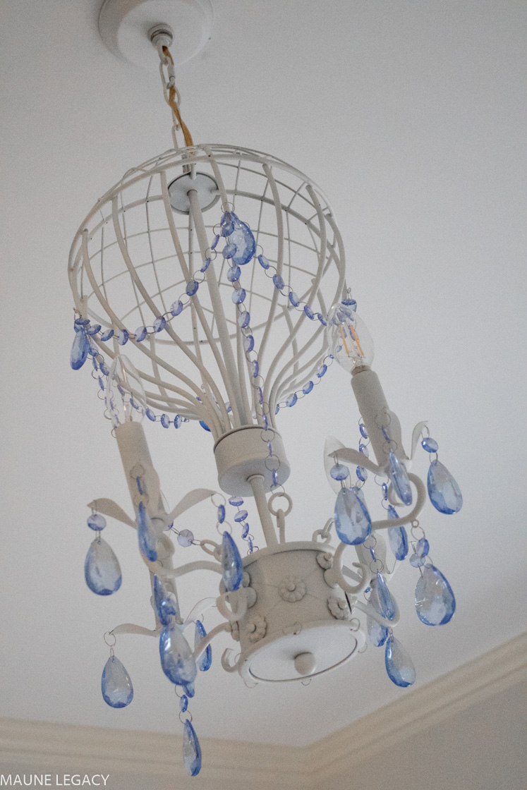 Arkansas lifestyle blogger, Jennifer from Maune Legacy, shares a fun white and blue bedroom any toddler boy would love. Click to see room ideas!
