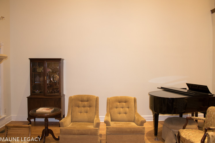 Top Arkansas lifestyle blogger, Jennifer from Maune Legacy, shares a gorgeous neutral living room design and remodel. Click to see remodel and design ideas!