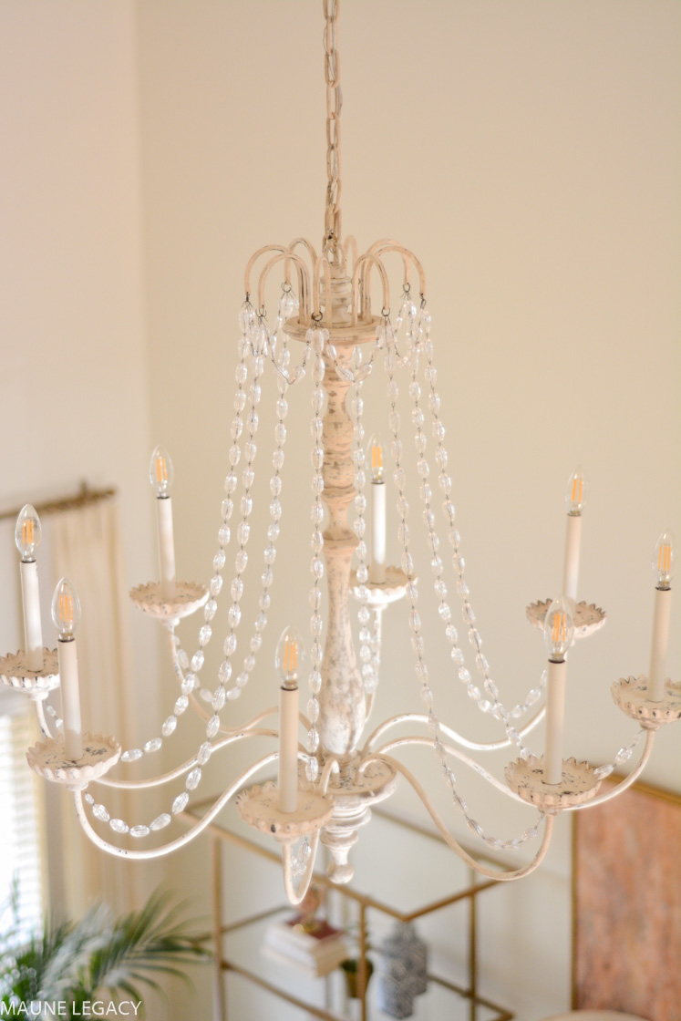 Top Arkansas lifestyle blogger, Jennifer from Maune Legacy, shares a gorgeous neutral living room design and remodel. Click to see remodel and design ideas!