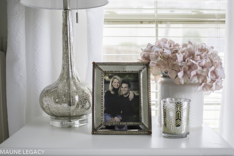 Top Arkansas lifestyle blogger, Jennifer from Maune Legacy, shares the best simple but elegant Christmas bedroom decorations. Click to see them all!