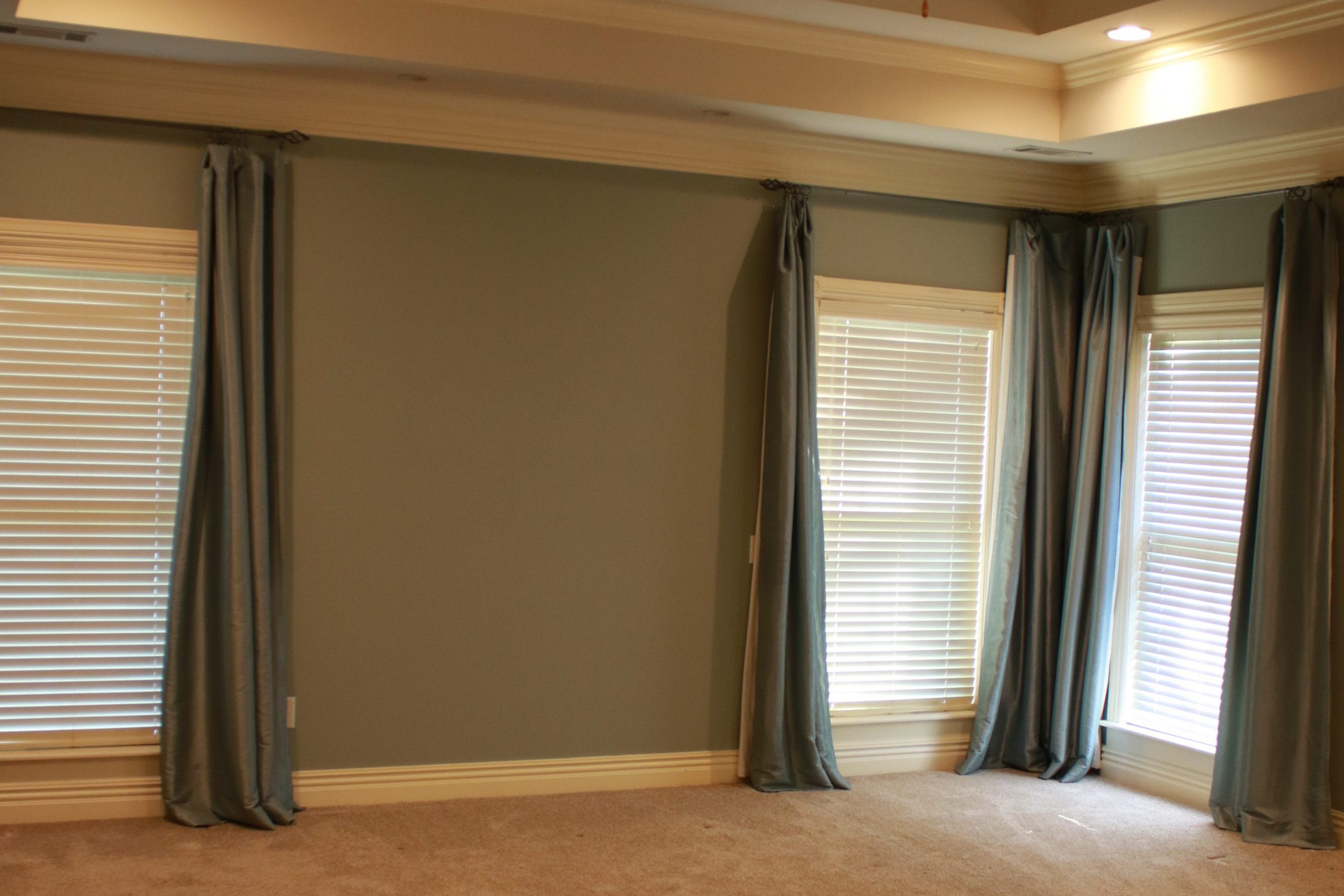 Top Arkansas lifestyle blogger, Jennifer from Maune Legacy, shares stunning white master bedroom design ideas with neutral and white tones. Click here now!