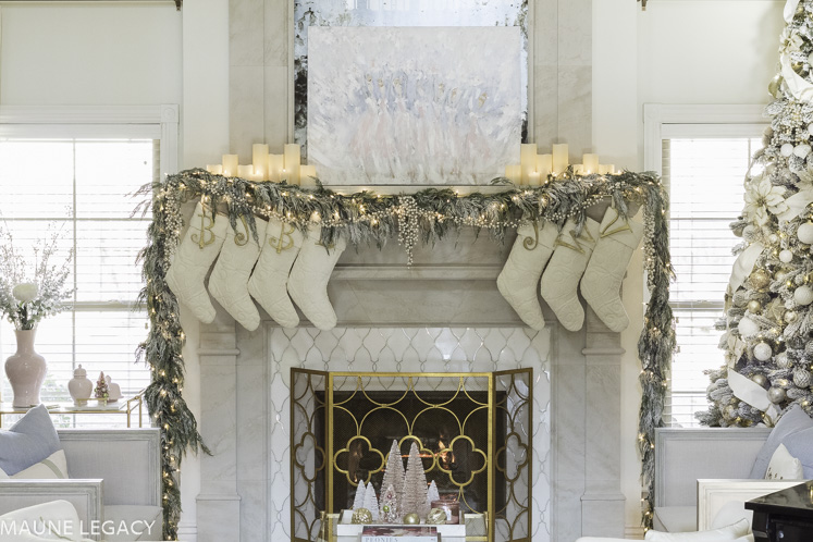 Top Arkansas lifestyle blogger, Jennifer from Maune Legacy, shares inspiration for elegant living room Christmas decorations. Click here to see them all!