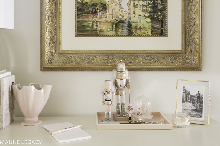 Top Arkansas lifestyle blogger, Jennifer from Maune Legacy, shares inspiration for elegant living room Christmas decorations. Click here to see them all!