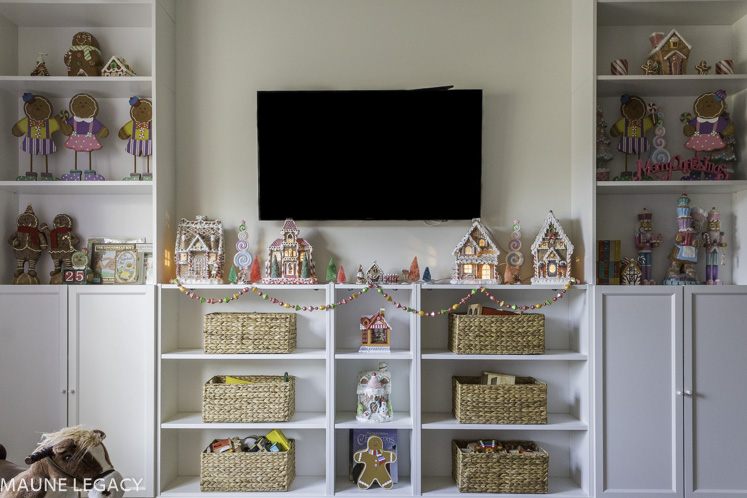 Top Arkansas lifestyle blogger, Jennifer from Maune Legacy, shares fun, whimsical playroom Christmas decorations ideas. Click here to see them all!