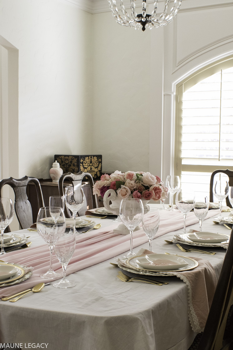 pretty pink Valentine's Day table