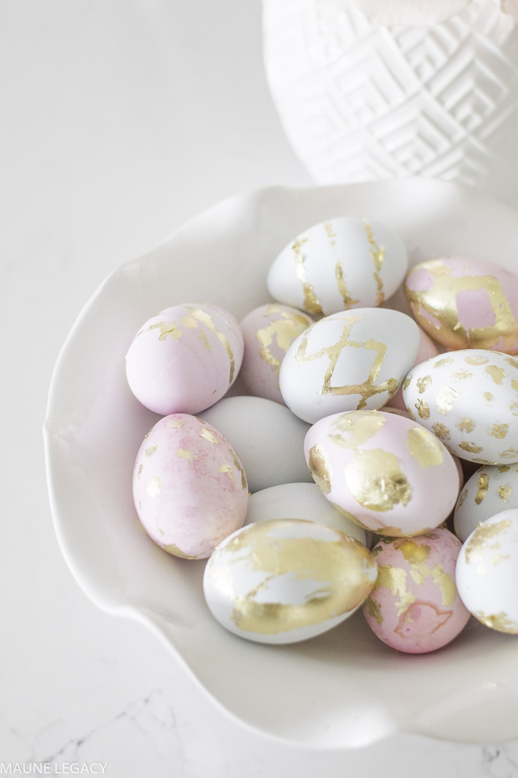 Top Arkansas lifestyle blogger, Jennifer from Maune Legacy, shares a tutorial for DIY Gold Easter Eggs. Click here to see the easy, festive tutorial!