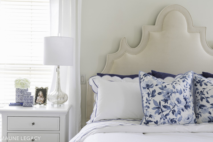 Top Arkansas lifestyle blogger, Jennifer from Maune Legacy, shares gorgeous master bedroom decor ideas for spring. Click to see inspiration for home decor!