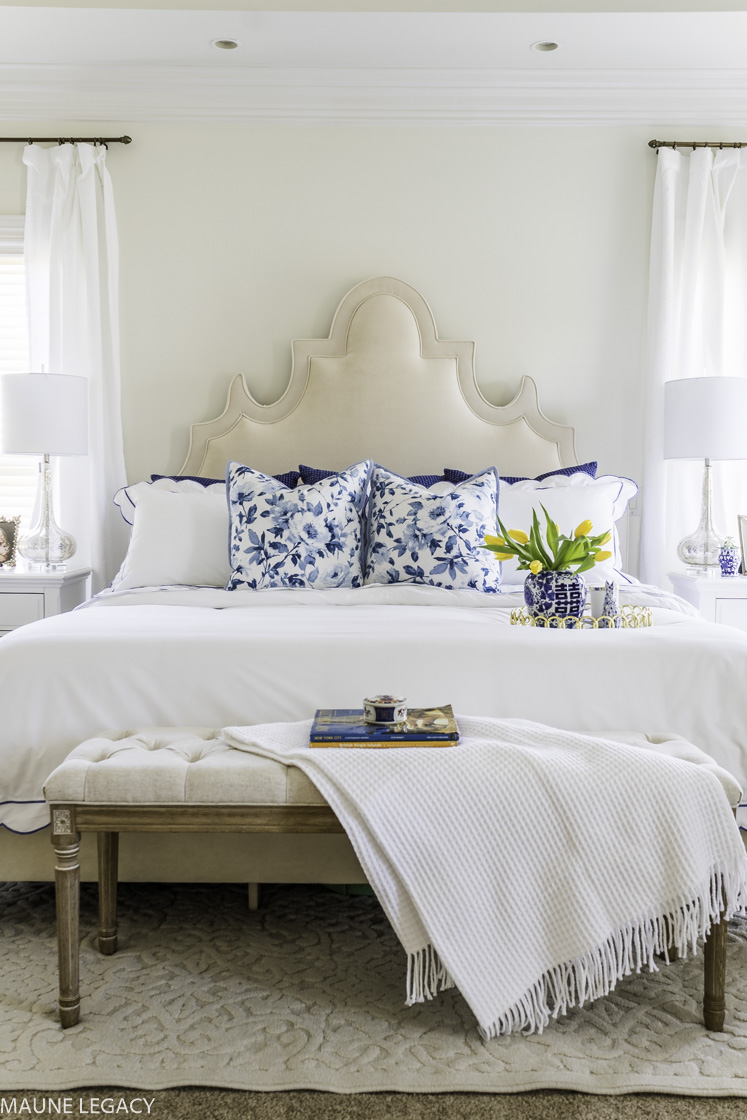 Top Arkansas lifestyle blogger, Jennifer from Maune Legacy, shares a spring home decor tour and blog hop with talented bloggers. Click for spring decor!