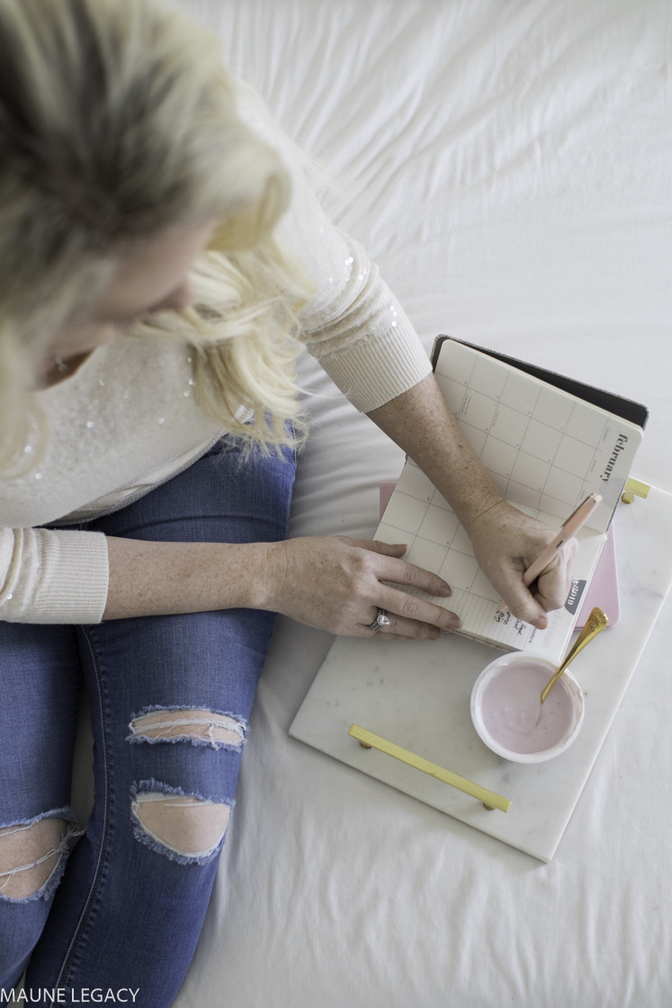 Top Arkansas lifestyle blogger, Jennifer from Maune Legacy, shares top self care tips for busy women and moms. Click here now to see them all!