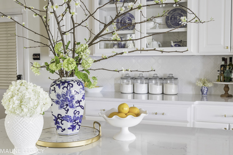 Top Arkansas lifestyle blogger, Jennifer from Maune Legacy, shares a spring home decor tour and blog hop with talented bloggers. Click for spring decor!