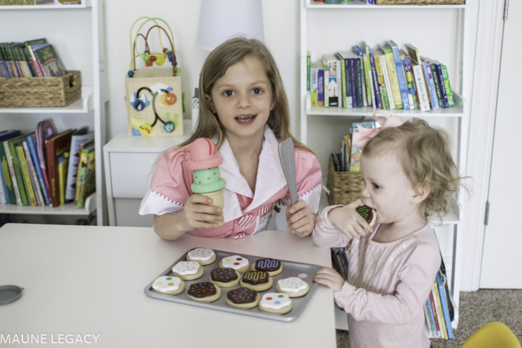 Top Arkansas lifestyle blogger, Jennifer from Maune Legacy, shares the best toys to help your child reach developmental milestones. Click here to read!