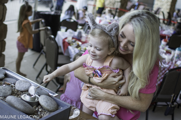 Top Arkansas lifestyle blogger, Jennifer from Maune Legacy, shares fun activities offered at Summer Camp-In at Great Wolf Lodge in Grapevine. Click now to read!