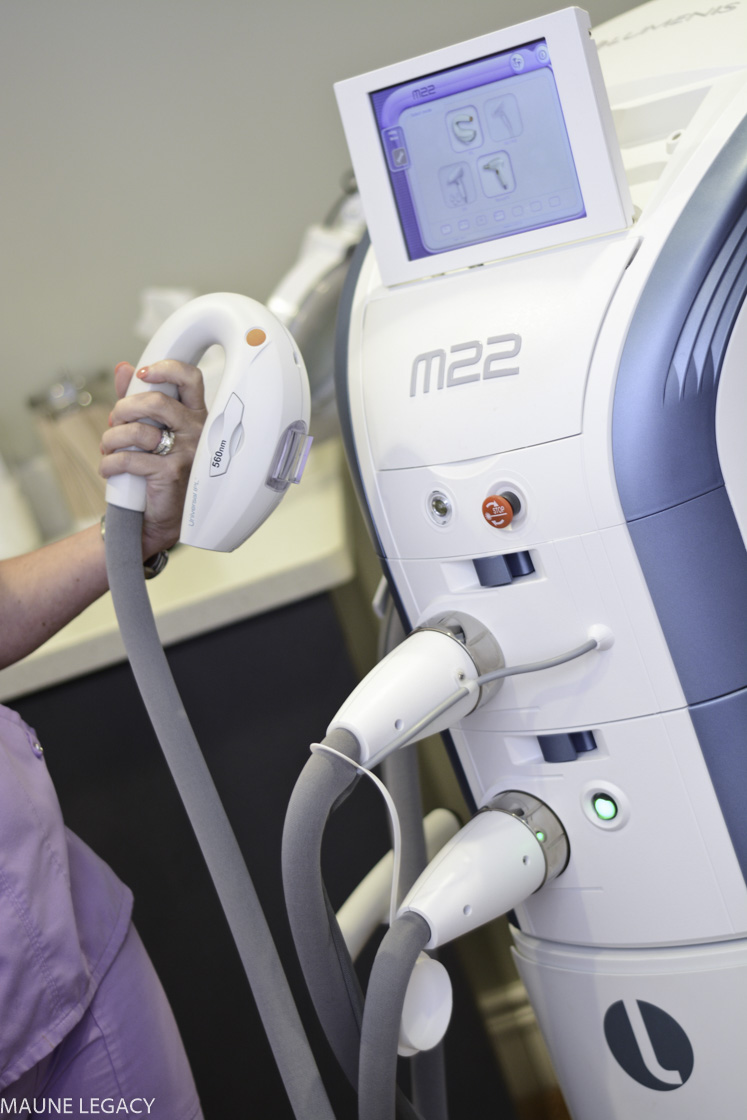Top Arkansas lifestyle blogger, Jennifer of Maune Legacy, improved her skin with Intense Pulsed Light (IPL) and PhotoFractional therapy with Kimberly Jenkins of Skin Solutions. Click now to see the amazing transformation of her skin!