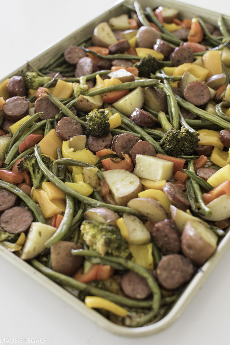 Top Arkansas lifestyle blogger, Jennifer from Maune Legacy, shares an easy keto-friendly sausage and veggie recipe. Click here for the recipe and more!