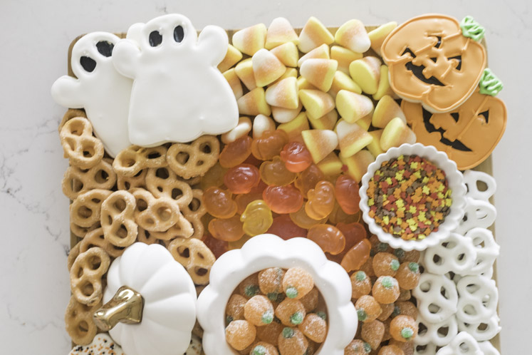 Top Arkansas lifestyle blogger, Jennifer Maune, shares a spooky and fun Halloween Charcuterie Board that is perfect for your Halloween festivities!
