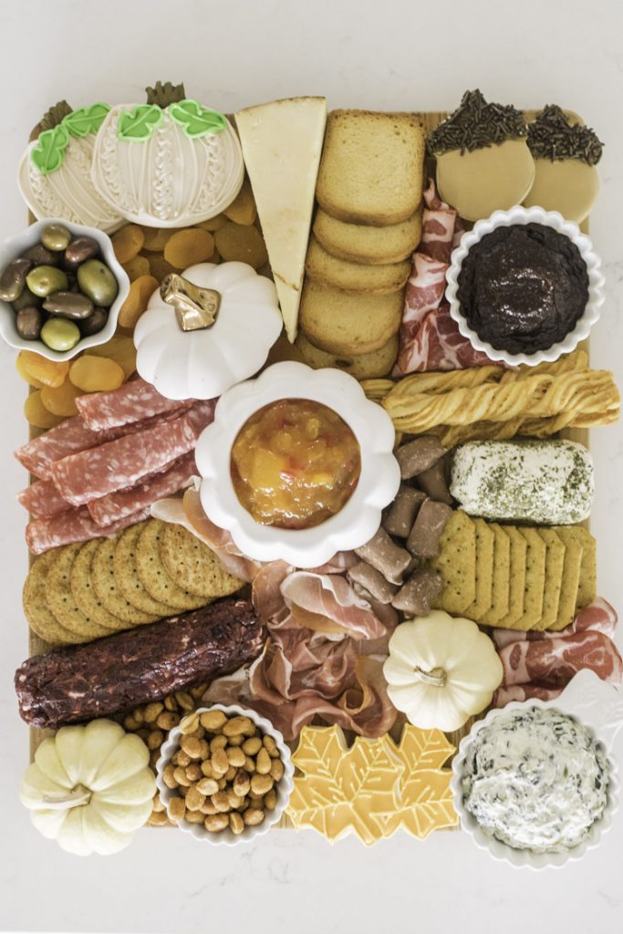 Hosting a fall themed party or Thanksgiving? Here are 10 essentials to create a beautiful Thanksgiving Charcuterie Board that is perfect for any occasion whether it's a football watching party or a holiday party. Click here to see the ideas shared by Arkansas Lifestyle Blogger Jennifer Maune.