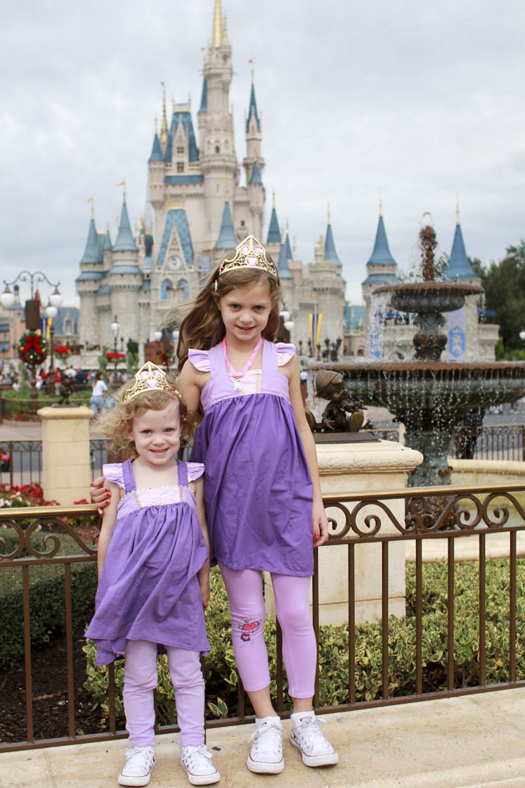 I'm sharing tips for planning your Disney Vacation in under a month! We worked with Small World Big Fun, a Disney Travel Agent, to pull together the best trip and I'm sharing some of their top tips!