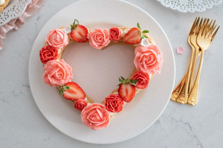 This delicious and gorgeous Heart Cream Tart Cake recipe includes a tutorial for how to make a cream tart cake along with a delicious tart crust recipe and the perfect buttercream icing recipe. Learn how to make any number or letter cake shape with this cream tart recipe.