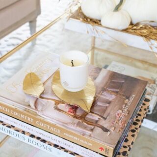 Simple Fall Craft Ideas with Leaves Here are 20+ simple fall craft ideas to get you ready for fall. From DIY fall art work, to table decor, to fall place cards, you'll love these easy , beautiful fall decor and project ideas.