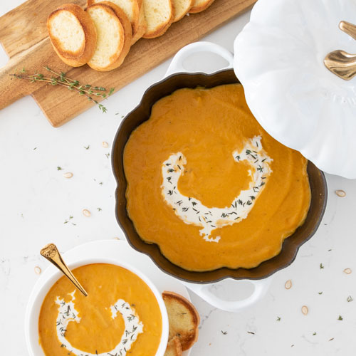 This is the best butternut squash soup recipe! A sweet and savory easy fall soup recipe that is so good served on a cool fall or winter day, and a great alternative to your typical Thanksgiving recipes.