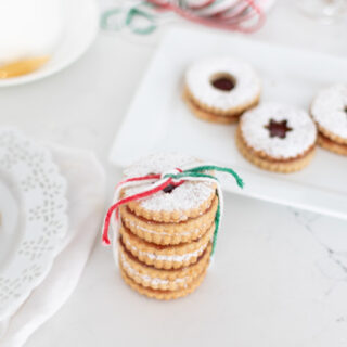 13 Christmas Cookie Exchange Recipes These Christmas Cookie Exchange Recipes will help you make some easy Christmas cookie recipes and ready to share. Whether you are hosting a festive cookie exchange, or planning a virtual cookie exchange, you'll love this Linzer Cookie Recipe along with 13 cookies recipes.