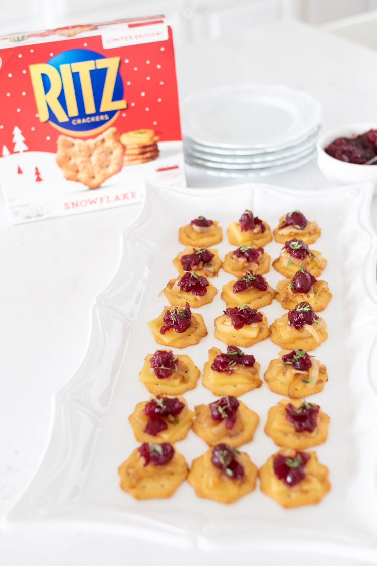 These easy holiday recipes look great displayed and are delicious options for your upcoming holiday parties. RITZ smoked gouda toppers and OREO fudge covered cookie pops are so fun for your Christmas parties.
