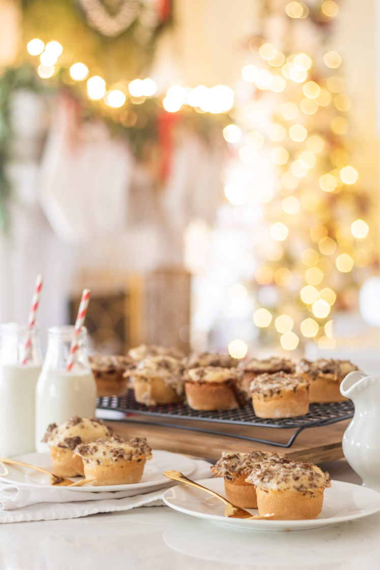 You will love these 10 Christmas Brunch recipes including these Sausage Gravy Biscuit Cups. A quick and easy holiday recipe that is creamy, buttery, light and airy. You'll love all the easy holiday brunch menu items!