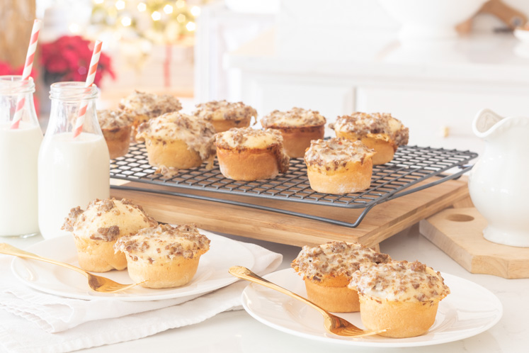 You will love these 10 Christmas Brunch recipes including these Sausage Gravy Biscuit Cups. A quick and easy holiday recipe that is creamy, buttery, light and airy. You'll love all the easy holiday brunch menu items!
