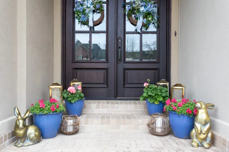 spring front door decorating ideas