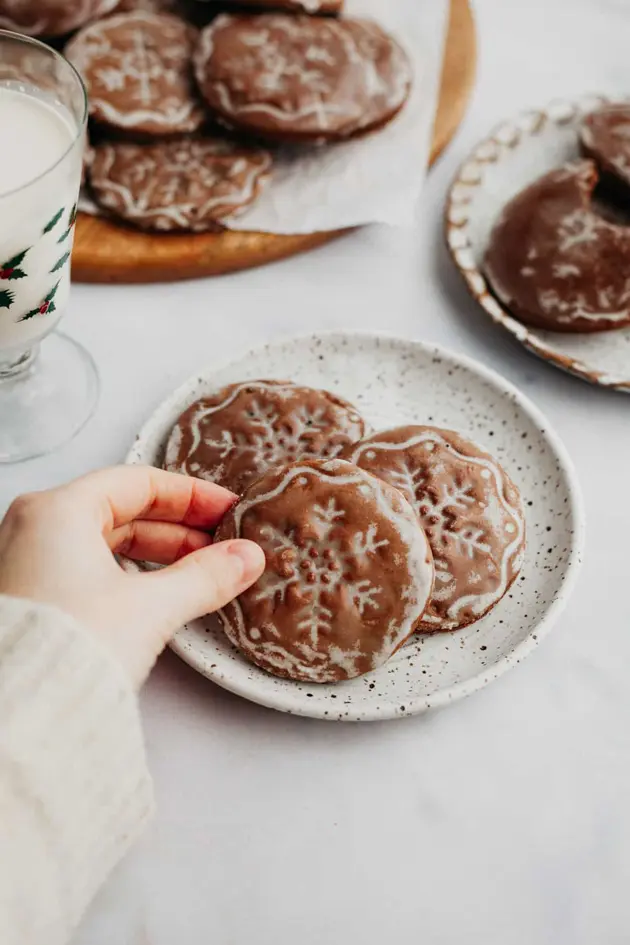 glazed chocolate gingerbread cookie recipe