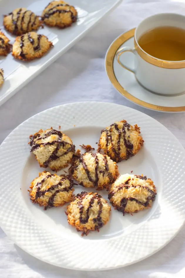 chocolate drizzled coconut macaroons