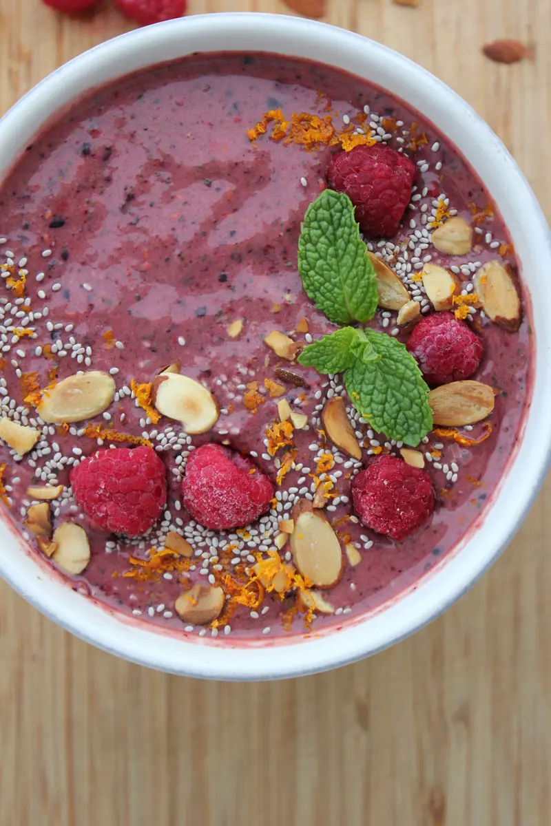 The Best Summer Smoothie Bowls - JENNIFER MAUNE