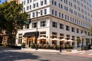 restaurant fleur building